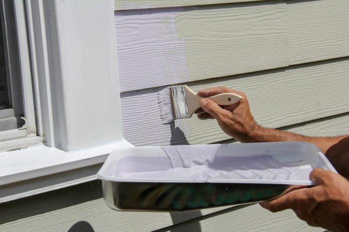 How to Paint Aluminum Siding | Family Handyman
